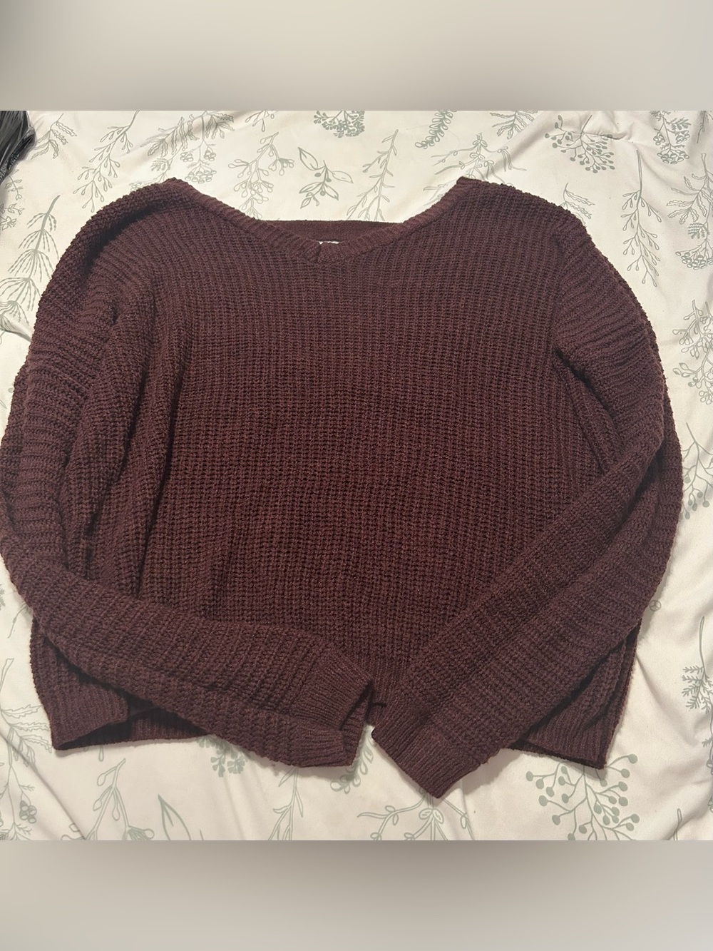 Rue21 Women's Maroon V-Neck Knit Sweater